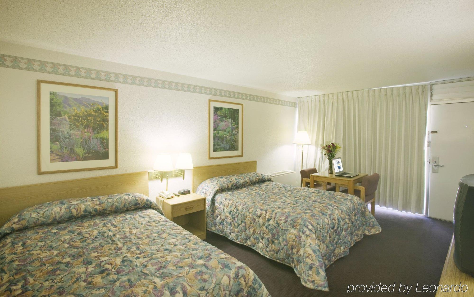Econo Lodge Carlsbad Caverns Area Номер фото