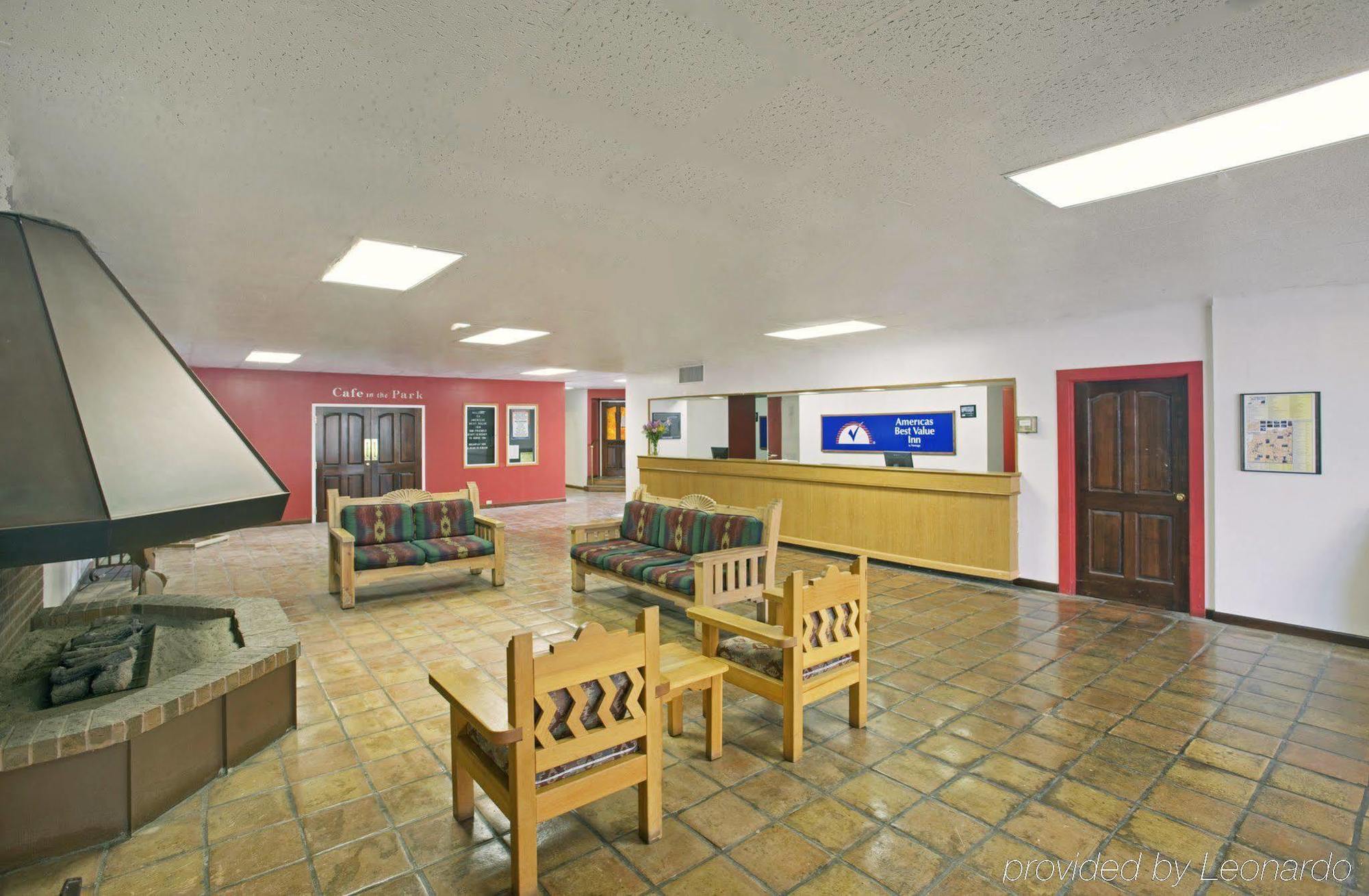 Econo Lodge Carlsbad Caverns Area Интерьер фото