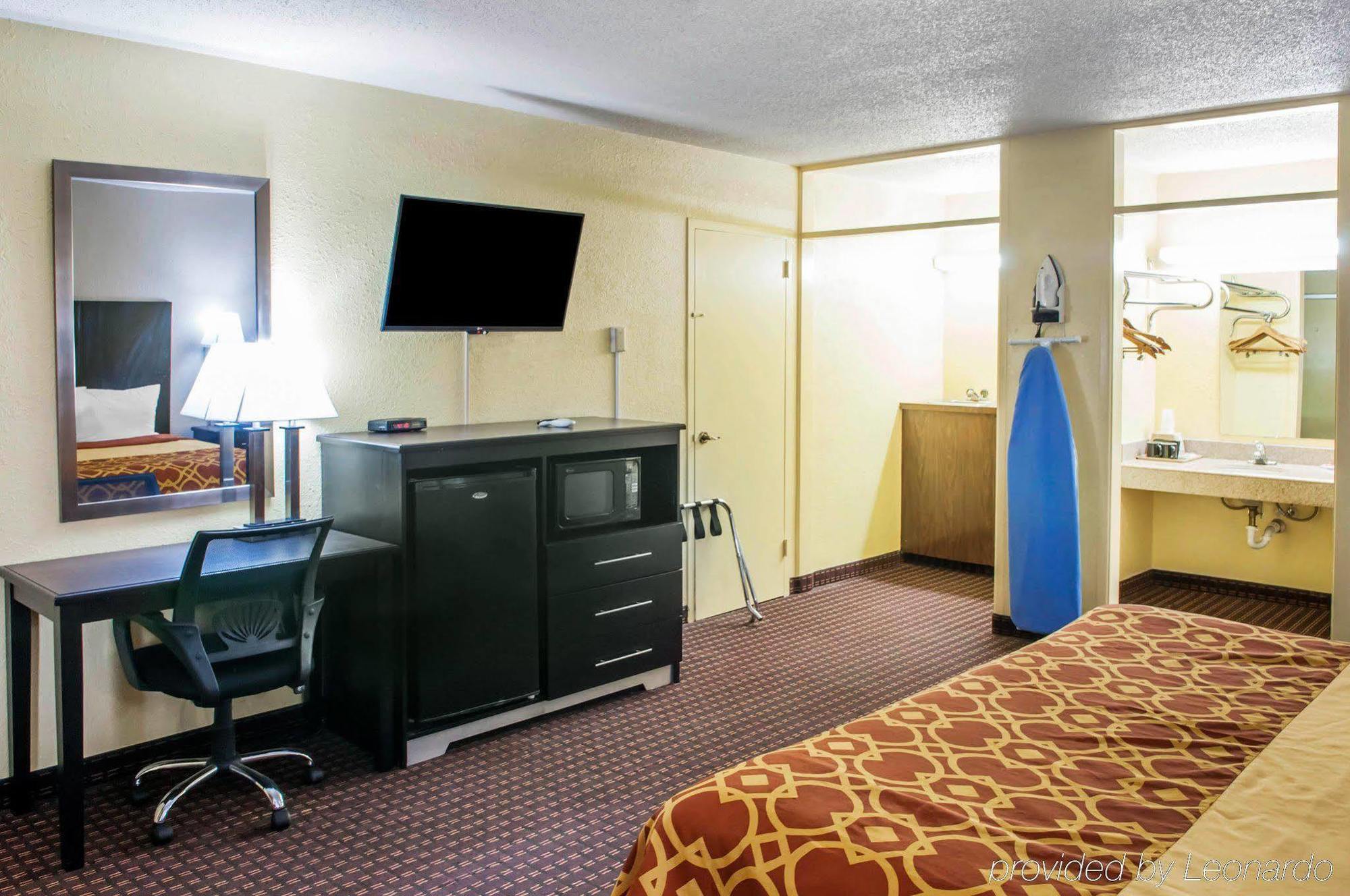 Econo Lodge Carlsbad Caverns Area Экстерьер фото